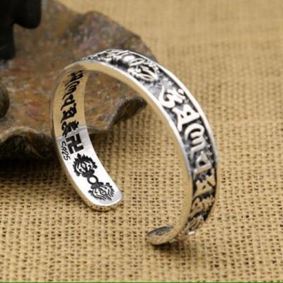 Vòng tay khắc Om Mani, chùy Kim Cang và Chữ Vạn